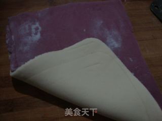 【紫薯双色花卷】-----花样主食自己做的做法步骤：6