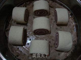 【紫薯双色花卷】-----花样主食自己做的做法步骤：10