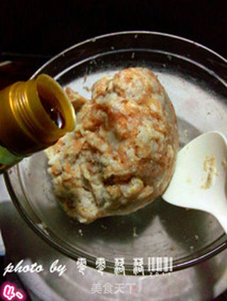 乡村风味煎肉饼——玉米片肉饼的做法步骤:4