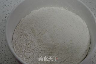 牛肉韭黄水饺的做法步骤：2