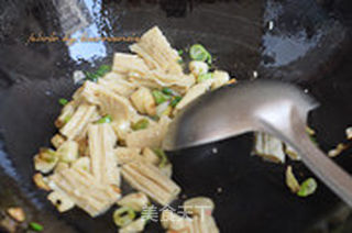 菠菜炒腐竹的做法步骤:6