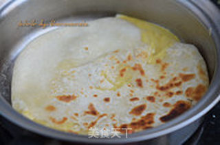 鸡蛋灌饼的做法步骤:11