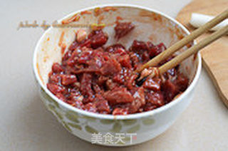 苹果牛肉的做法步骤:3