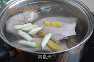 莲子煲猪肚的做法步骤:2
