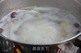 莲子煲猪肚的做法步骤:6