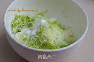 三鲜素包子的做法步骤:2