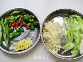 凉拌凤爪的做法步骤:2