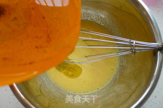 香草戚风的做法步骤:4
