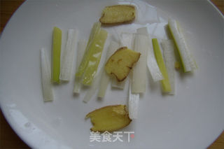 清蒸武昌鱼的做法步骤:2