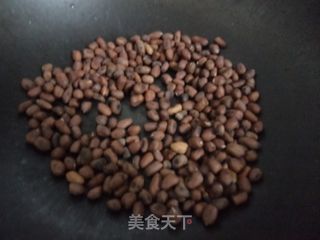 花生糖的“诞生”（甜蜜一整年）的做法步骤：1