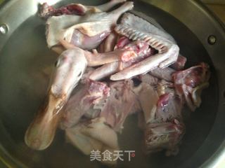 【虫草花啤酒鸭】的做法步骤:5