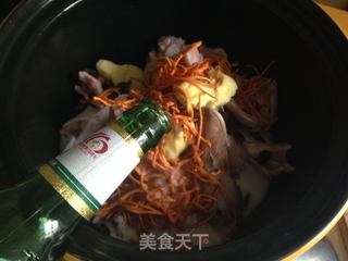 【虫草花啤酒鸭】的做法步骤：11