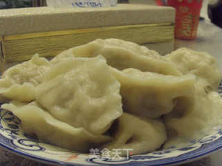 东北猪肉酸菜馅水饺的做法步骤：7