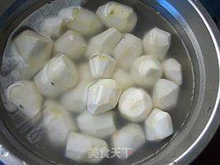 小芋儿炖琵琶腿的做法步骤:4