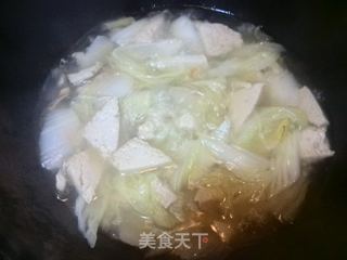 白菜冻豆腐粉丝汤的做法步骤:9