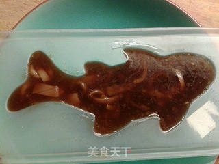 吉庆有余---肉皮冻的做法步骤:12