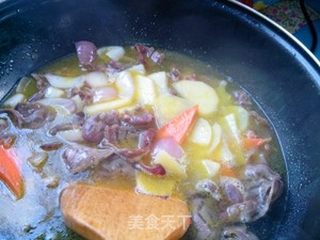 咖喱土豆牛肉的做法步骤:9