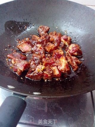【冬日暖呼呼】排骨焖饭的做法步骤:4