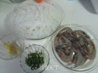 鲜虾萝卜丝的做法步骤：1
