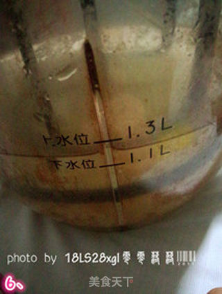 巧用豆浆机做省事Q弹润滑的肉皮冻的做法步骤:6