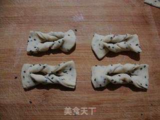 小时候过年才能吃到的小零食--------【豆香酥脆排叉】的做法步骤:7
