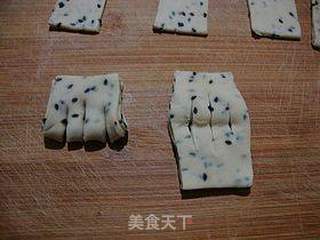 小时候过年才能吃到的小零食--------【豆香酥脆排叉】的做法步骤:6