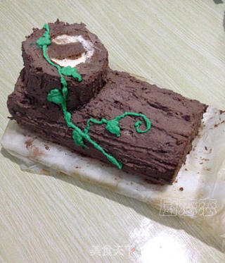 圣诞树桩蛋糕的做法步骤:13