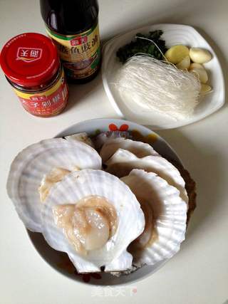 蒜蓉粉丝蒸扇贝的做法步骤:7