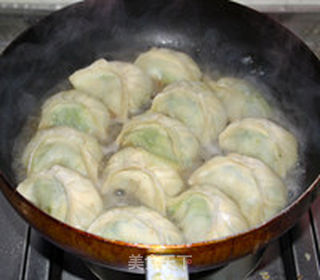 肉三鲜煎饺的做法步骤:14