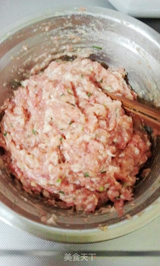 菜肉大馄饨的做法步骤:2