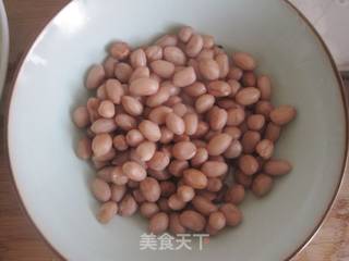 芹菜拌花生米的做法步骤:2