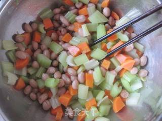芹菜拌花生米的做法步骤:7