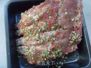 香嫩多汁---迷迭香烤猪排的做法步骤:4
