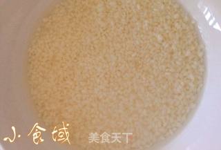 红豆松仁年糕的做法步骤:2