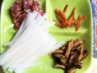 广东侨乡咸汤圆的做法步骤：1