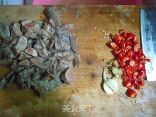 【香辣鸭肝】---补血明目的最佳菜肴的做法步骤:3