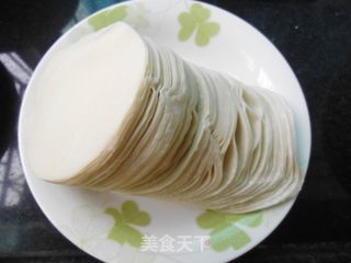 鲜肉白菜蒸饺的做法步骤：1