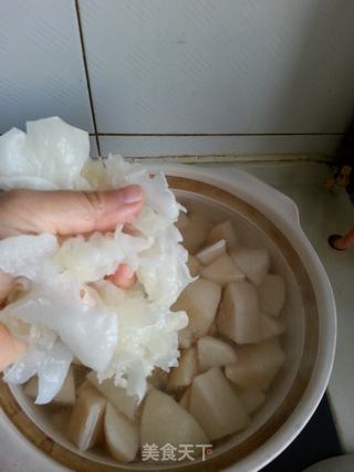 冰糖雪梨银耳羹的做法步骤:6