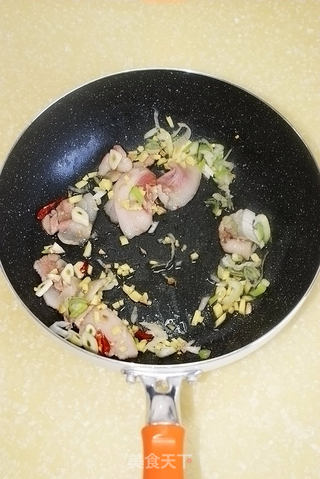 【炒大白菜】---考验厨师手艺高低的一道家常菜的做法步骤:6