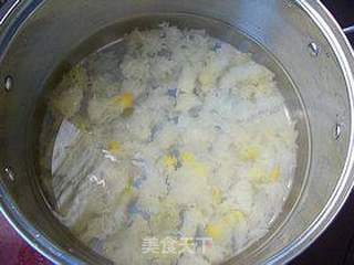 板栗红枣银耳羹的做法步骤:3
