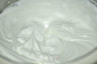 原味戚风蛋糕的做法步骤:4