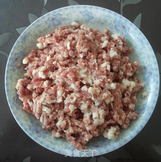 鱿鱼韭菜水饺的做法步骤:2