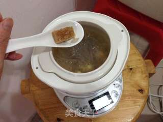 莲子芡实炖阿胶燕窝的做法步骤:6