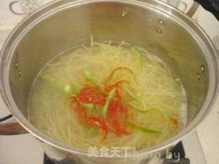 炝拌土豆丝的做法步骤:4
