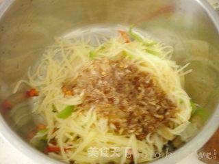 炝拌土豆丝的做法步骤:9