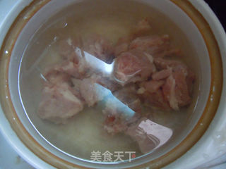夏季营养汤汁---玉米南瓜排骨汤的做法步骤:3