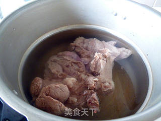水晶肘子的做法步骤:3