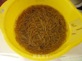 荞面饸饹的做法步骤:3