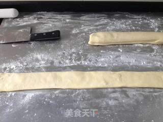 玉米油条的做法步骤:10