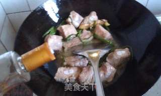 松茸炖排骨的做法步骤:5